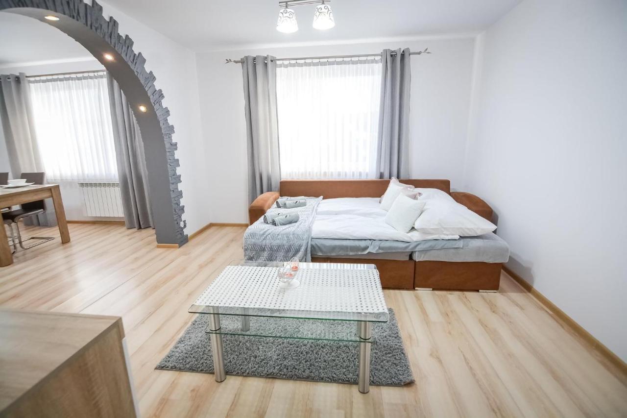 Apartamenty Przystanek Banska Banska Nizna Kültér fotó